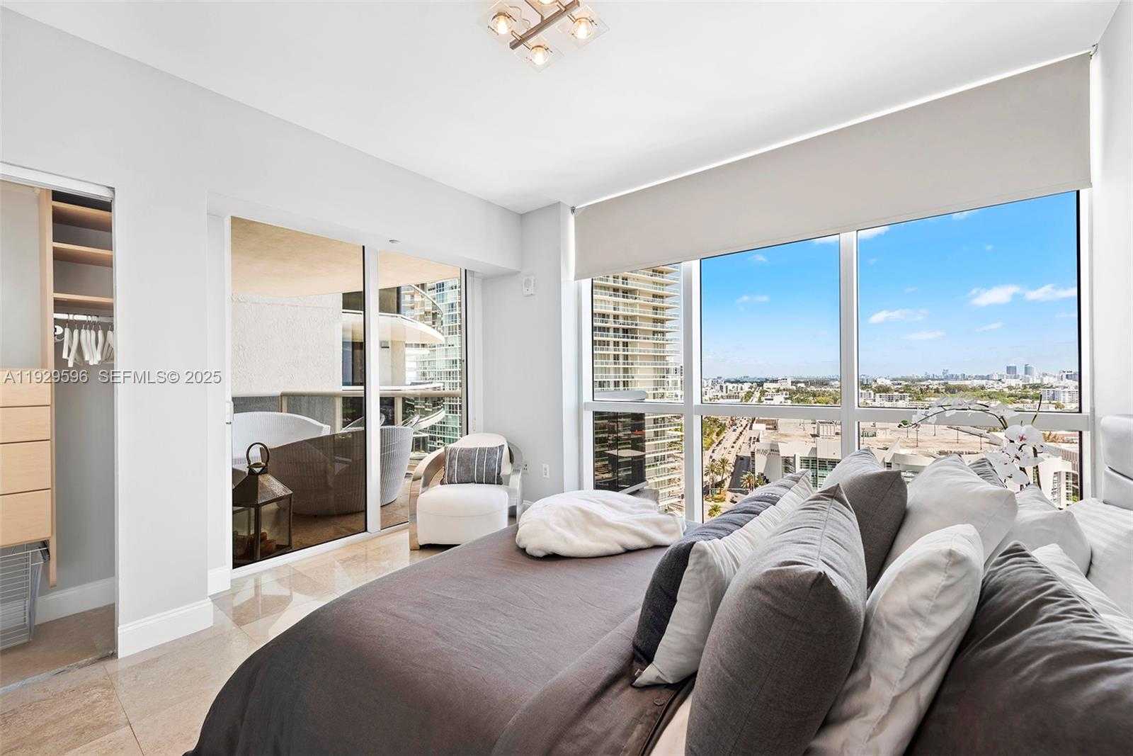 Imagen de Pequeño Objeto