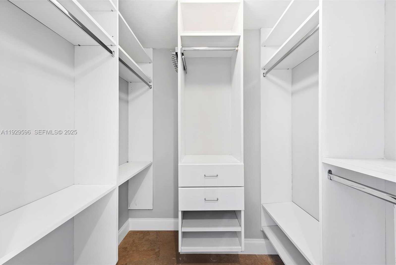 Imagen de Pequeño Objeto