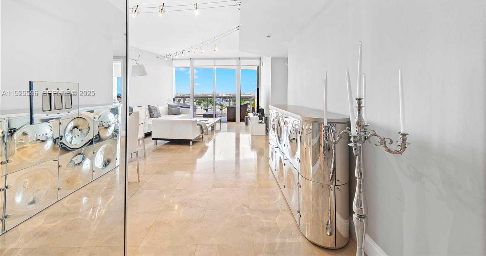 Imagen de Pequeño Objeto