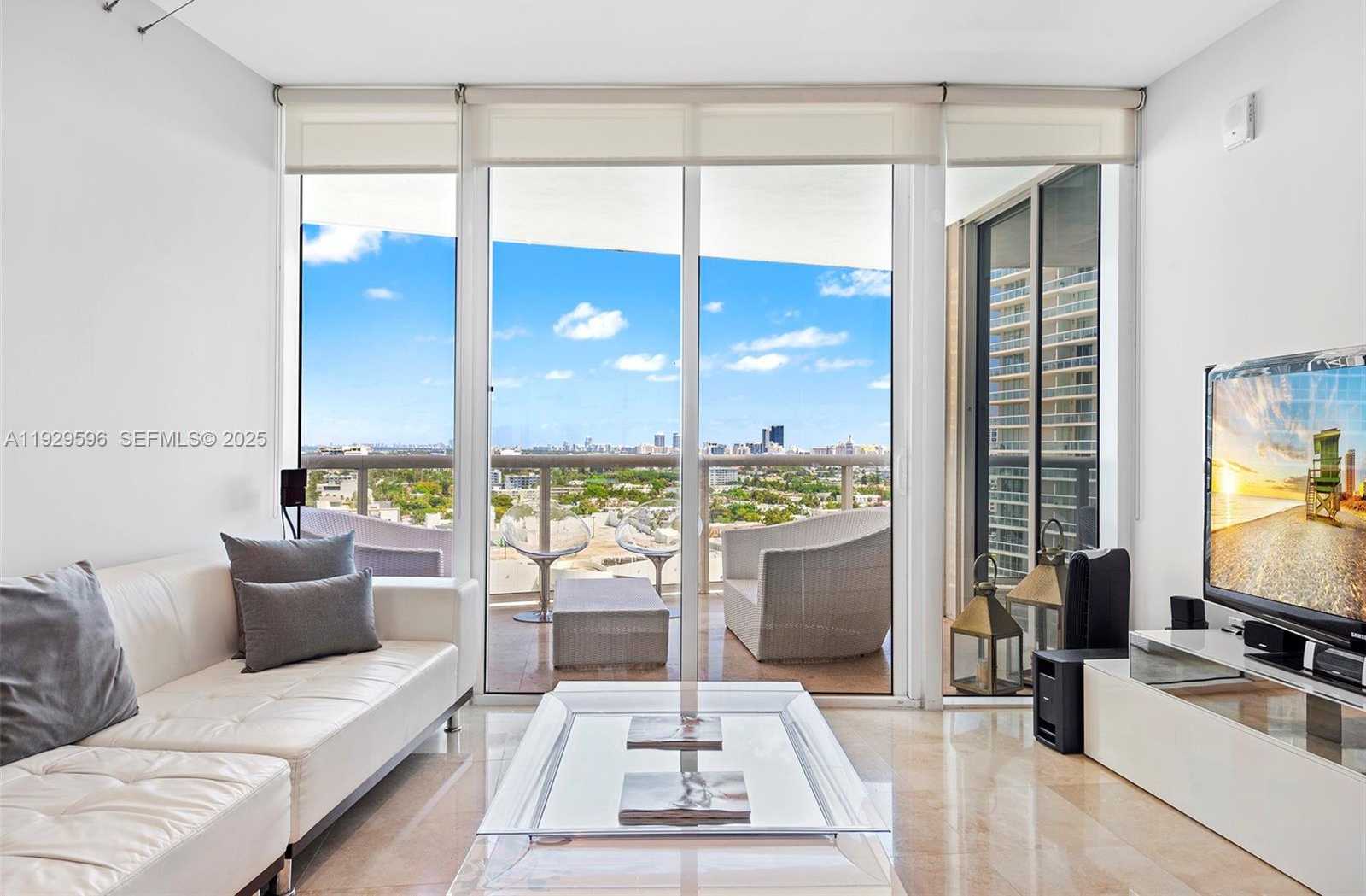 Imagen de Pequeño Objeto