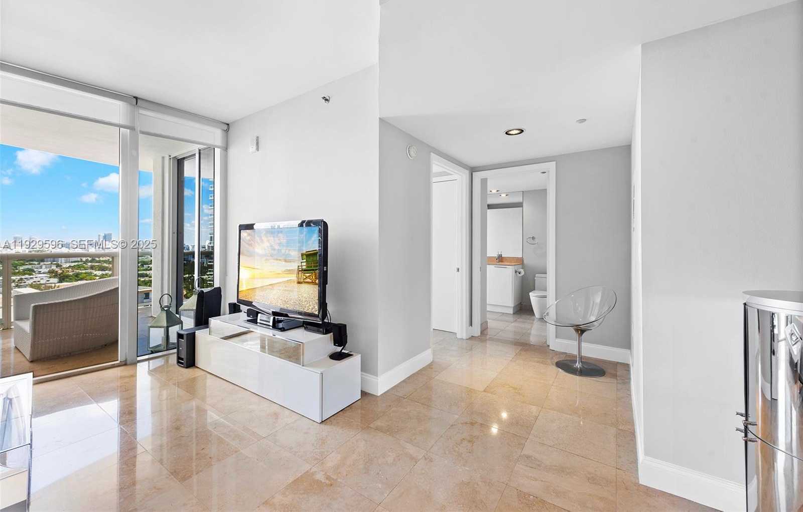 Imagen de Pequeño Objeto