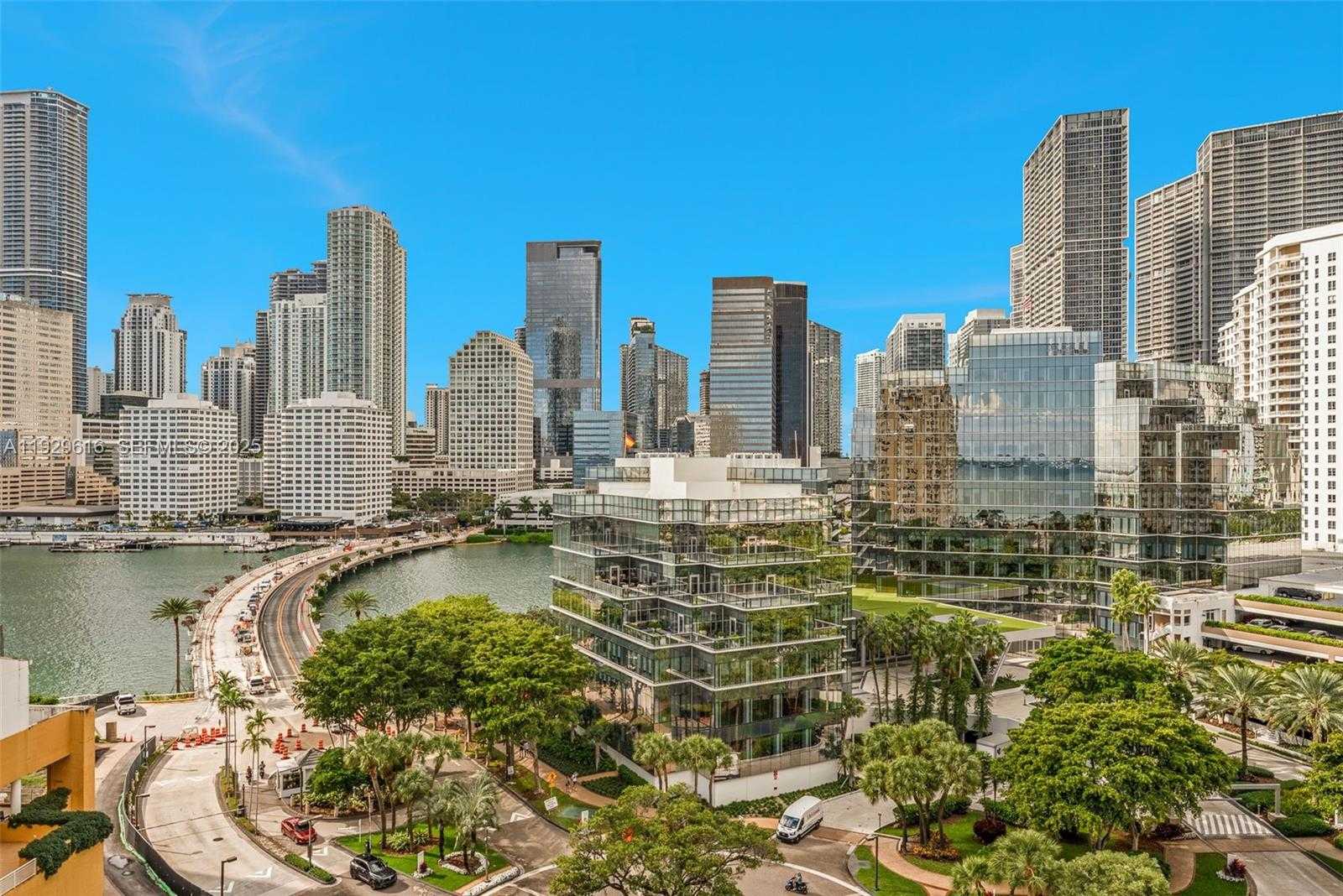 Small Image of 770 CLAUGHTON ISLAND DR #1401, Miami Number 25