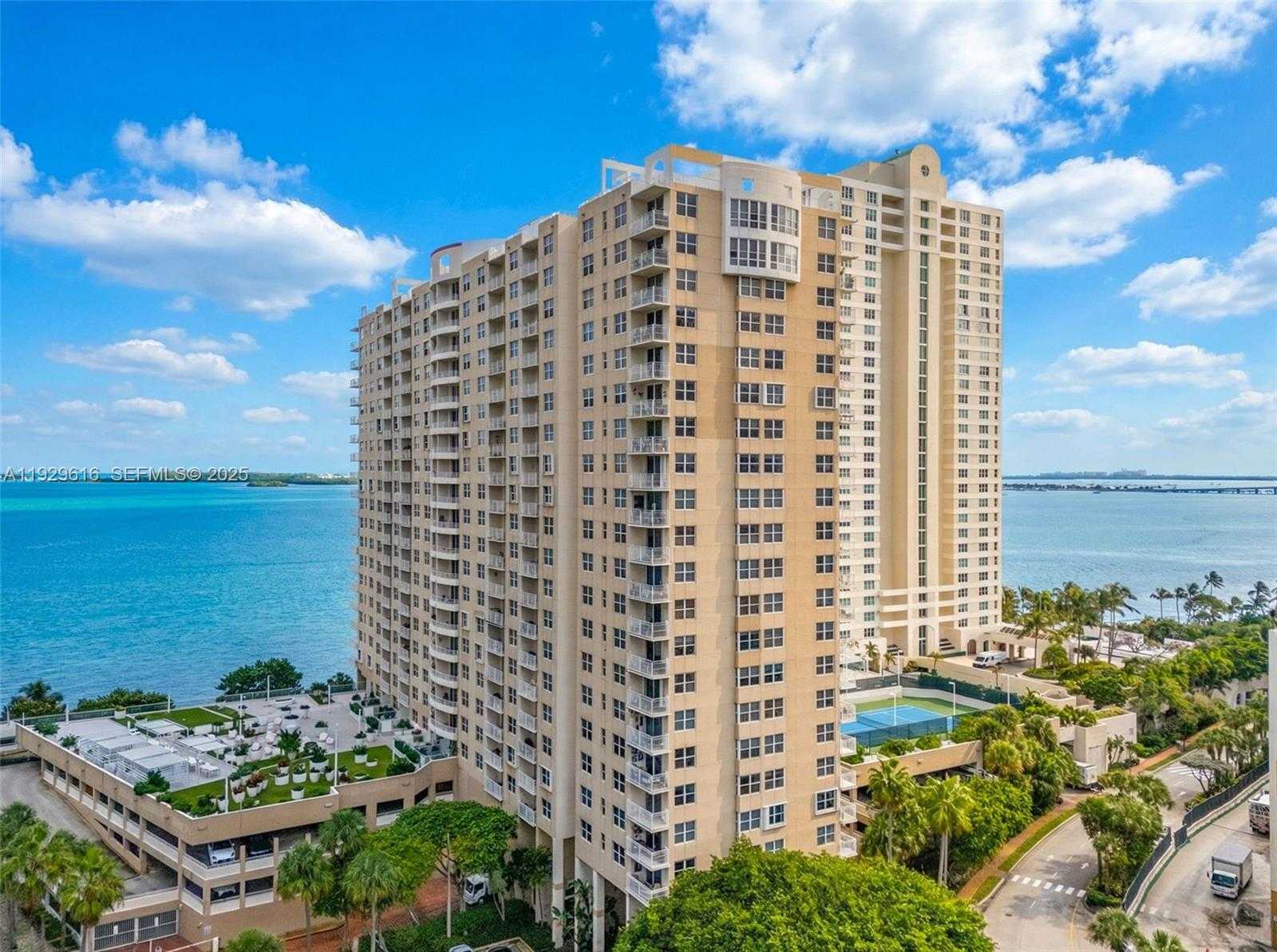 Small Image of 770 CLAUGHTON ISLAND DR #1401, Miami Number 3
