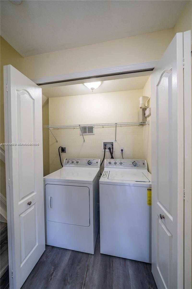 Small Image of 8882 WEST FLAGLER ST #208, Miami Number 4