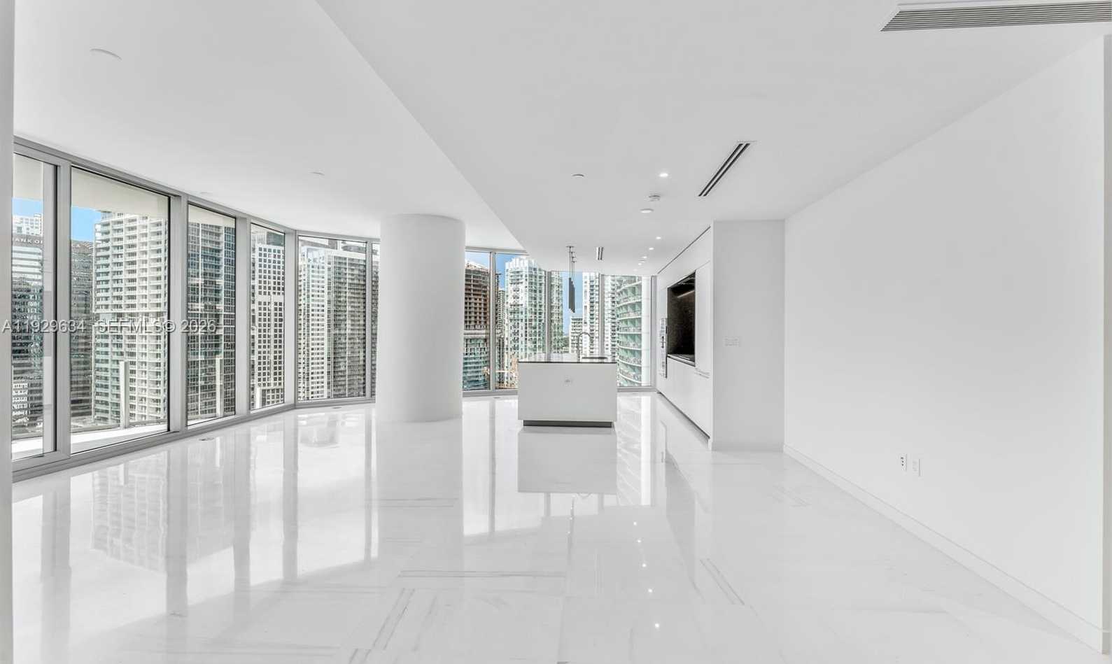 Small Image of 300 BISCAYNE BLVD WAY #2507, Miami Number 2