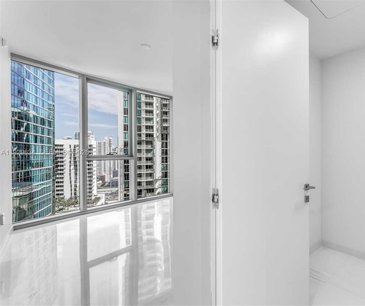 Small Image of 300 BISCAYNE BLVD WAY #2507, Miami Number 20