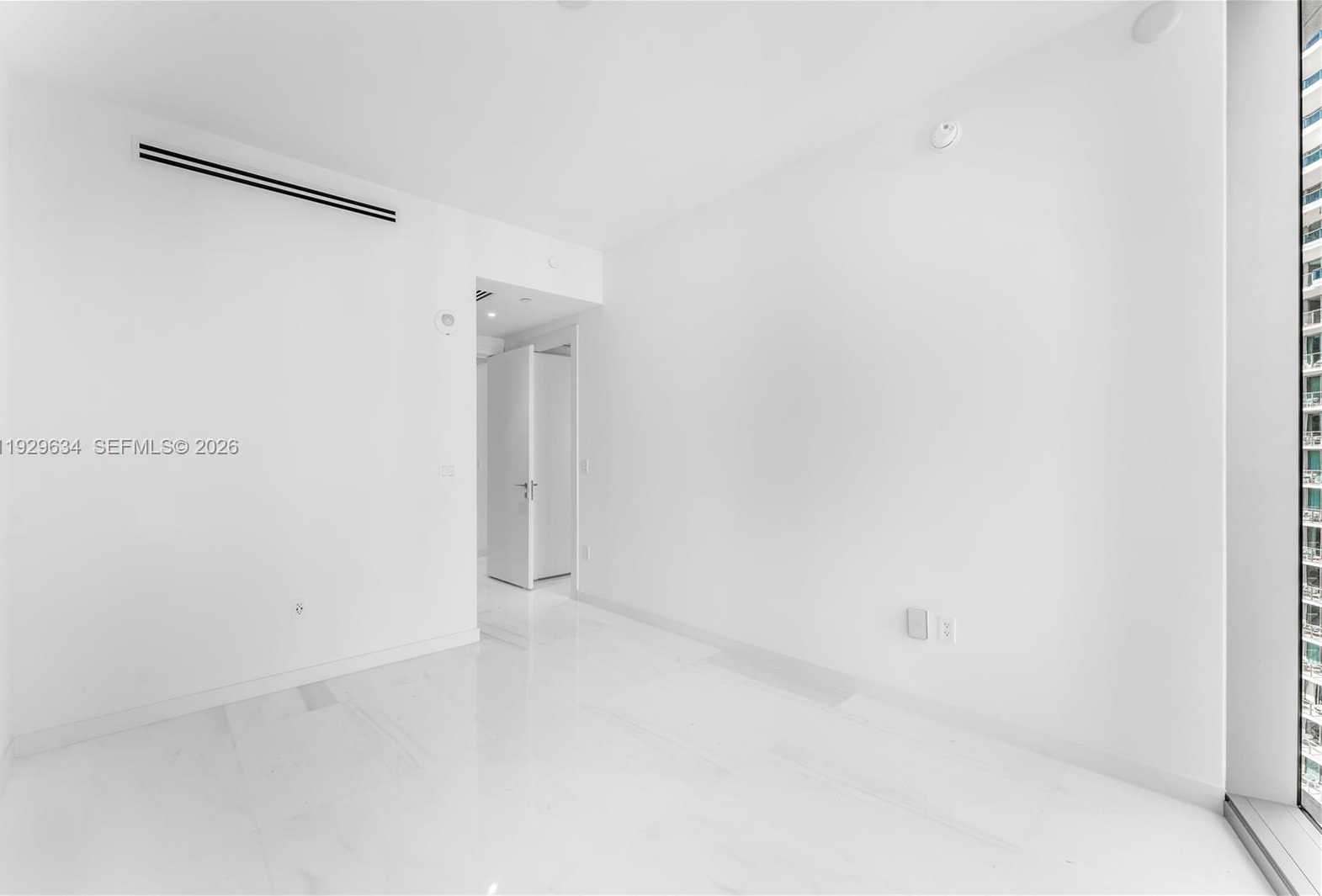 Small Image of 300 BISCAYNE BLVD WAY #2507, Miami Number 24