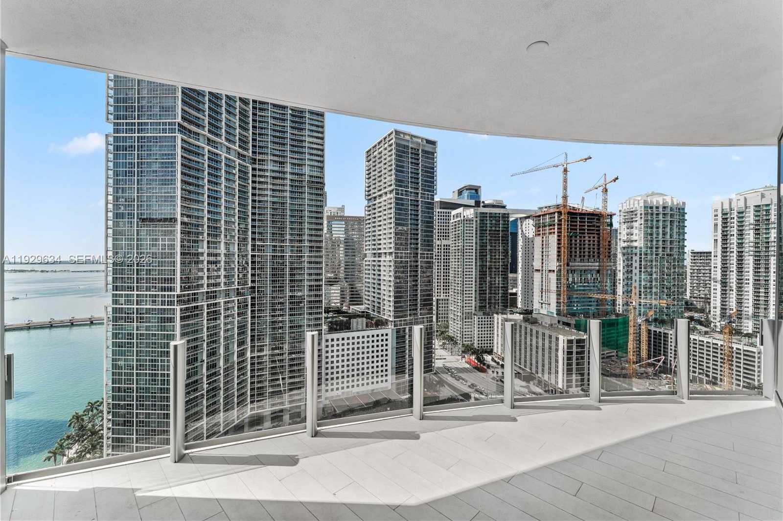 Small Image of 300 BISCAYNE BLVD WAY #2507, Miami Number 9