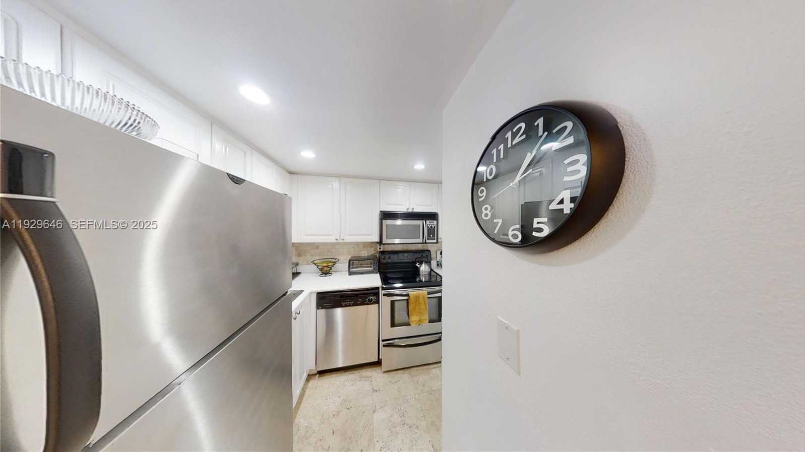 Small Image of 800 WEST AVE #614, Miami Beach Number 5