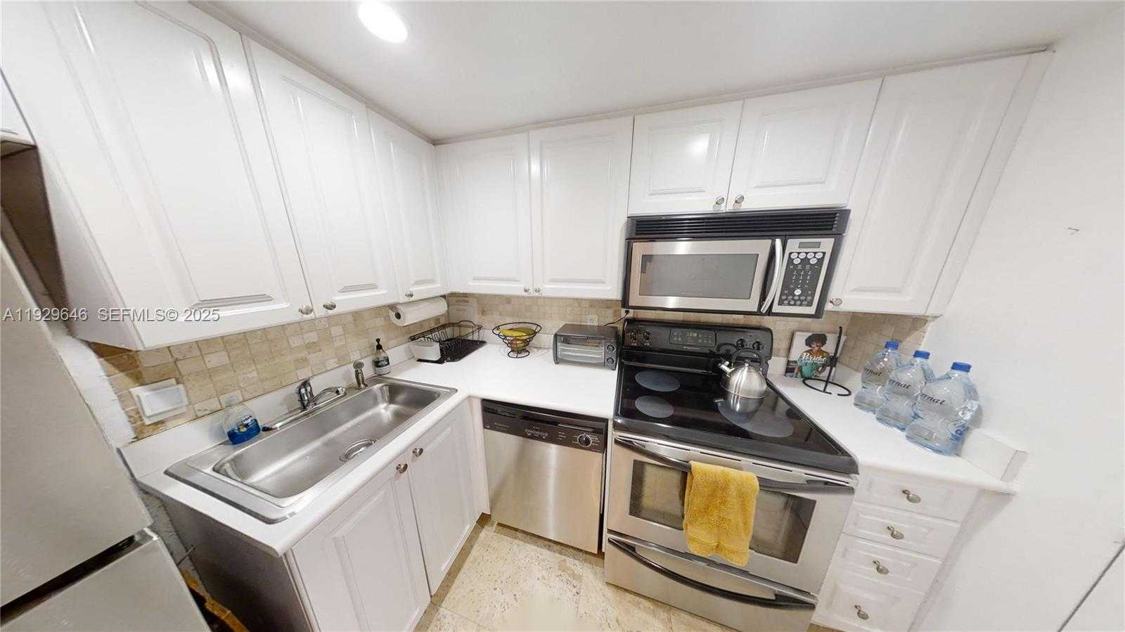 Small Image of 800 WEST AVE #614, Miami Beach Number 6