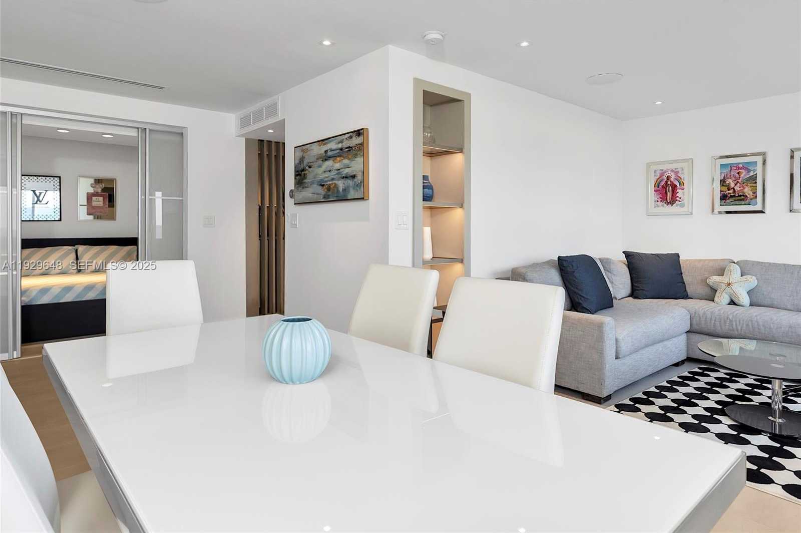 Small Image of 325 OCEAN DR #410, Miami Beach Number 22