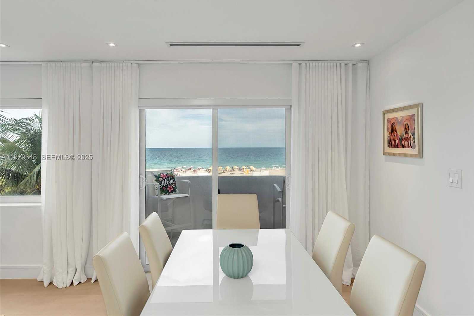 Small Image of 325 OCEAN DR #410, Miami Beach Number 3