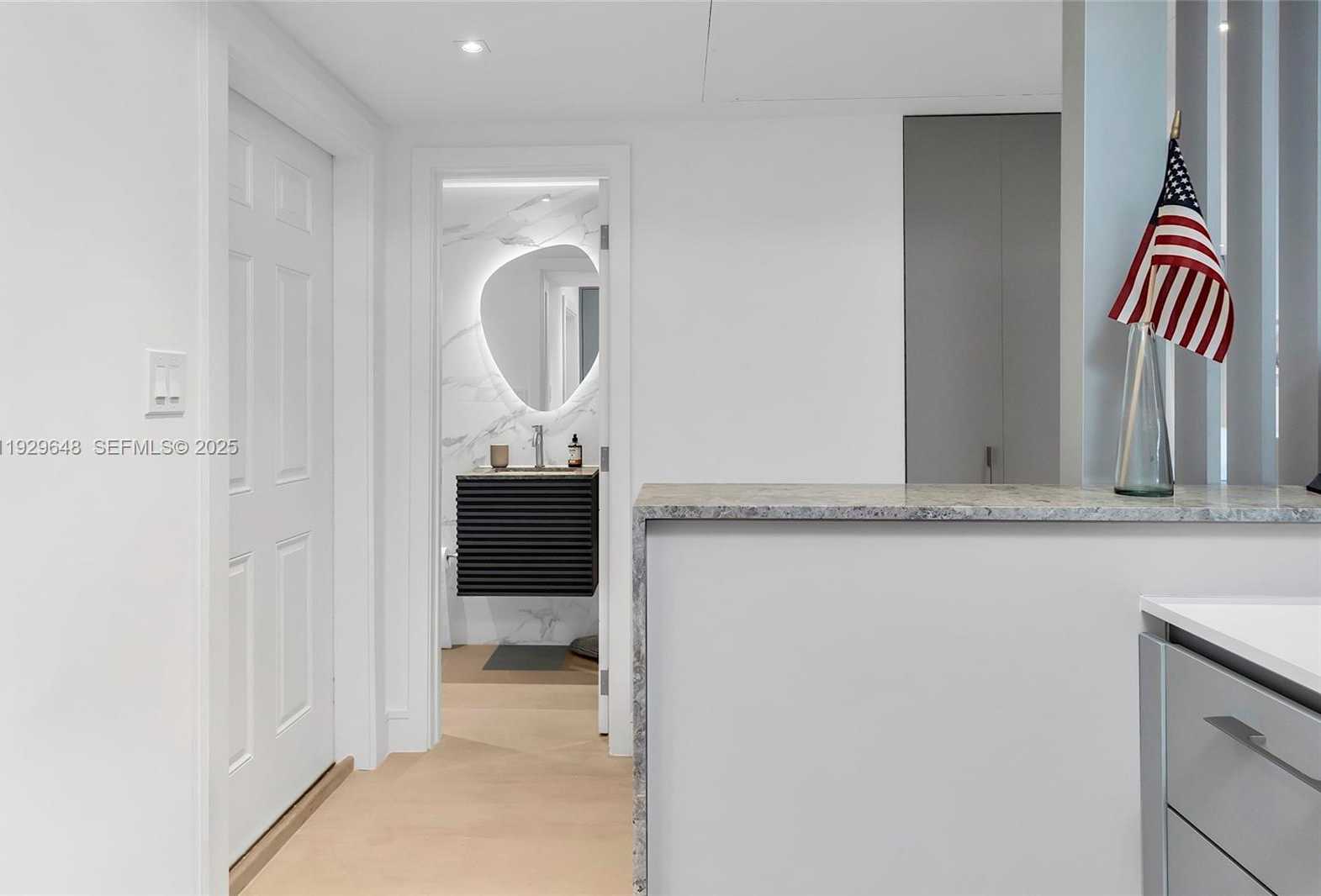 Small Image of 325 OCEAN DR #410, Miami Beach Number 40
