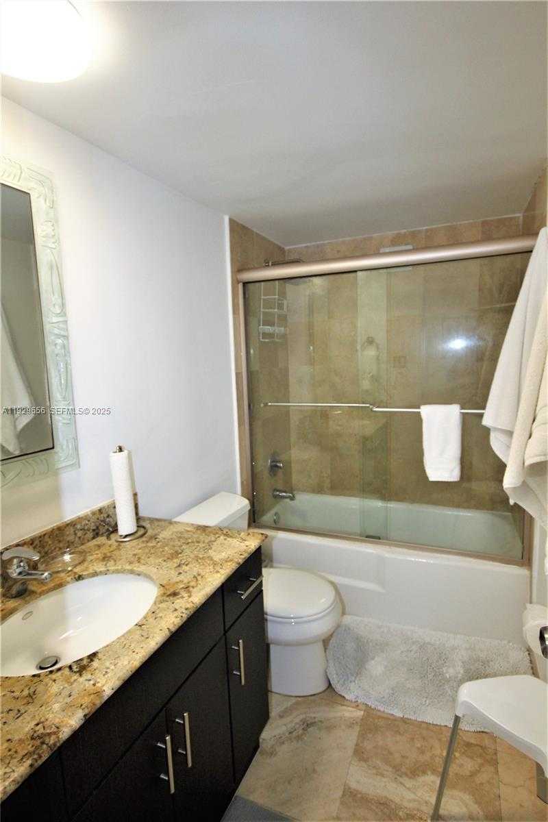 Small Image of 5161 COLLINS AVE #1610, Miami Beach Number 12