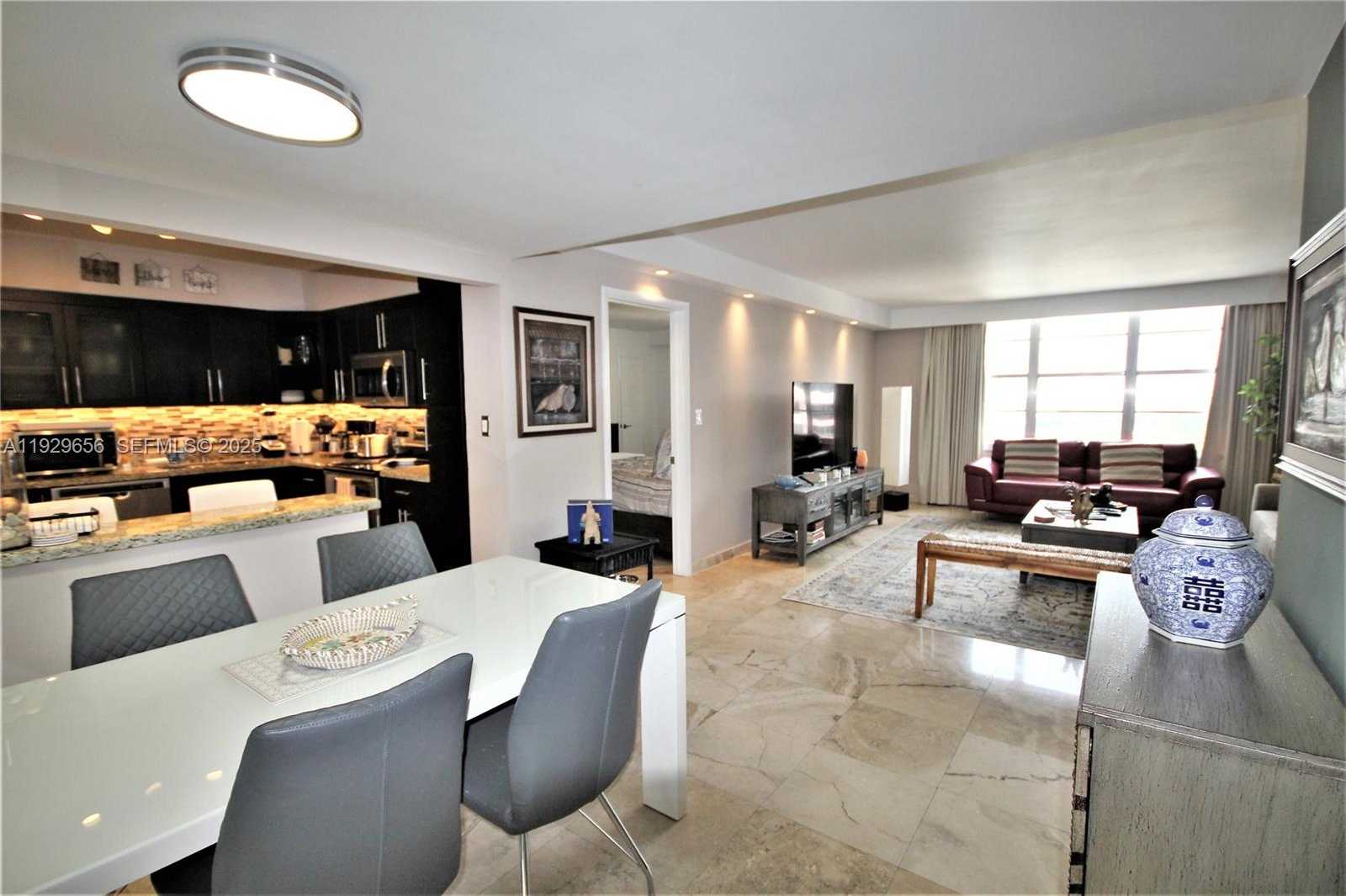 Small Image of 5161 COLLINS AVE #1610, Miami Beach Number 2