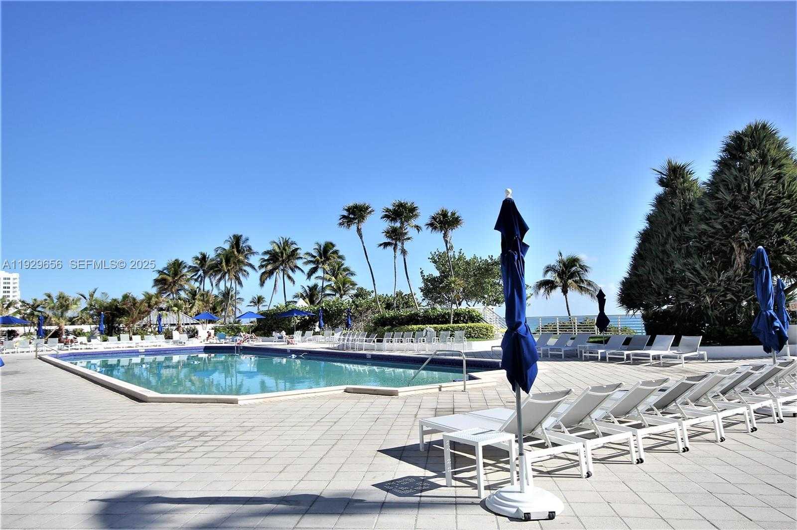 Small Image of 5161 COLLINS AVE #1610, Miami Beach Number 24