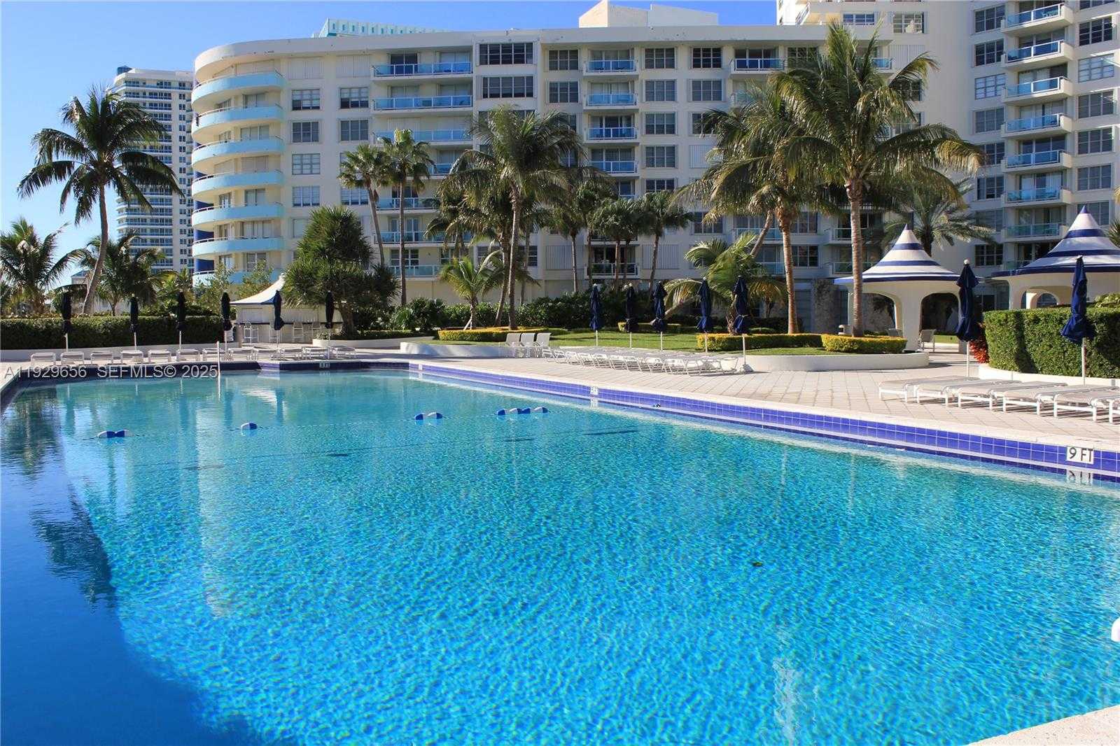 Small Image of 5161 COLLINS AVE #1610, Miami Beach Number 26
