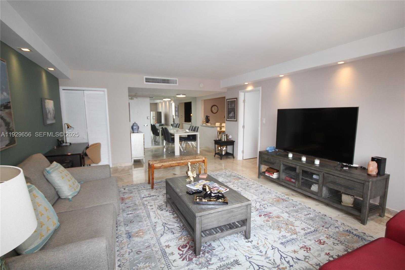 Small Image of 5161 COLLINS AVE #1610, Miami Beach Number 5