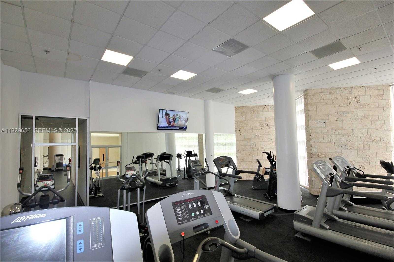 Small Image of 5161 COLLINS AVE #1610, Miami Beach Number 55