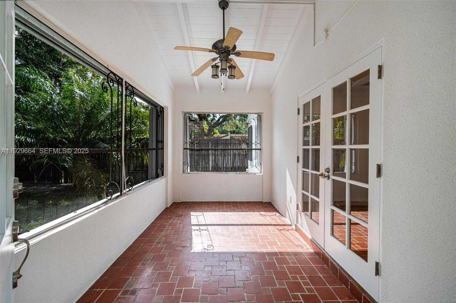 Imagen de Pequeño Objeto