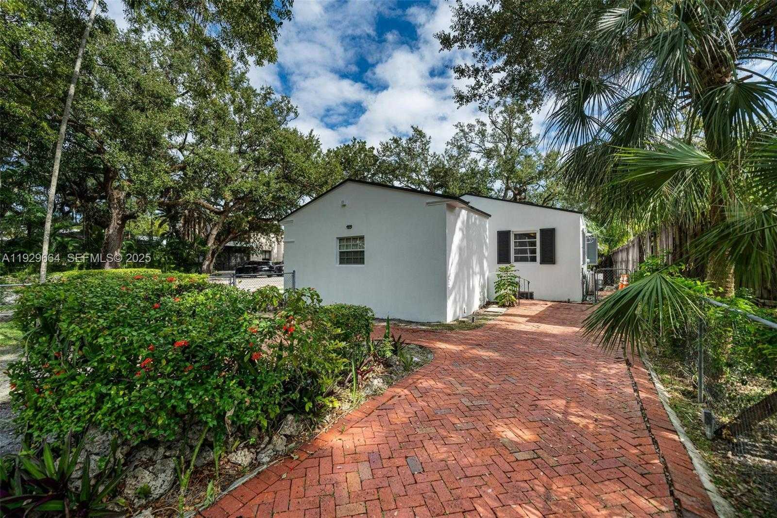 Imagen de Pequeño Objeto