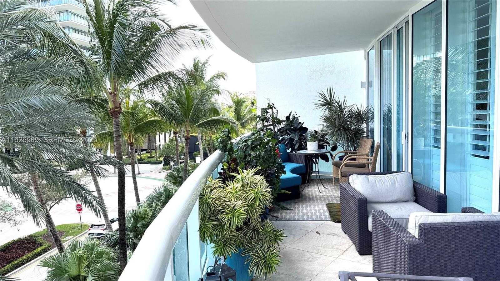 Small Image of 1000 SOUTH POINTE DR #308, Miami Beach Number 2