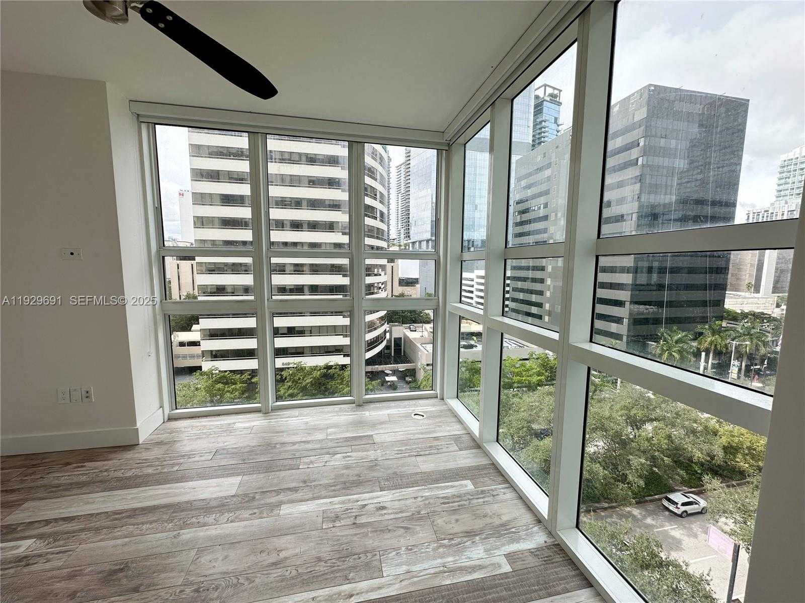 Small Image of 951 BRICKELL AVE #801, Miami Number 7
