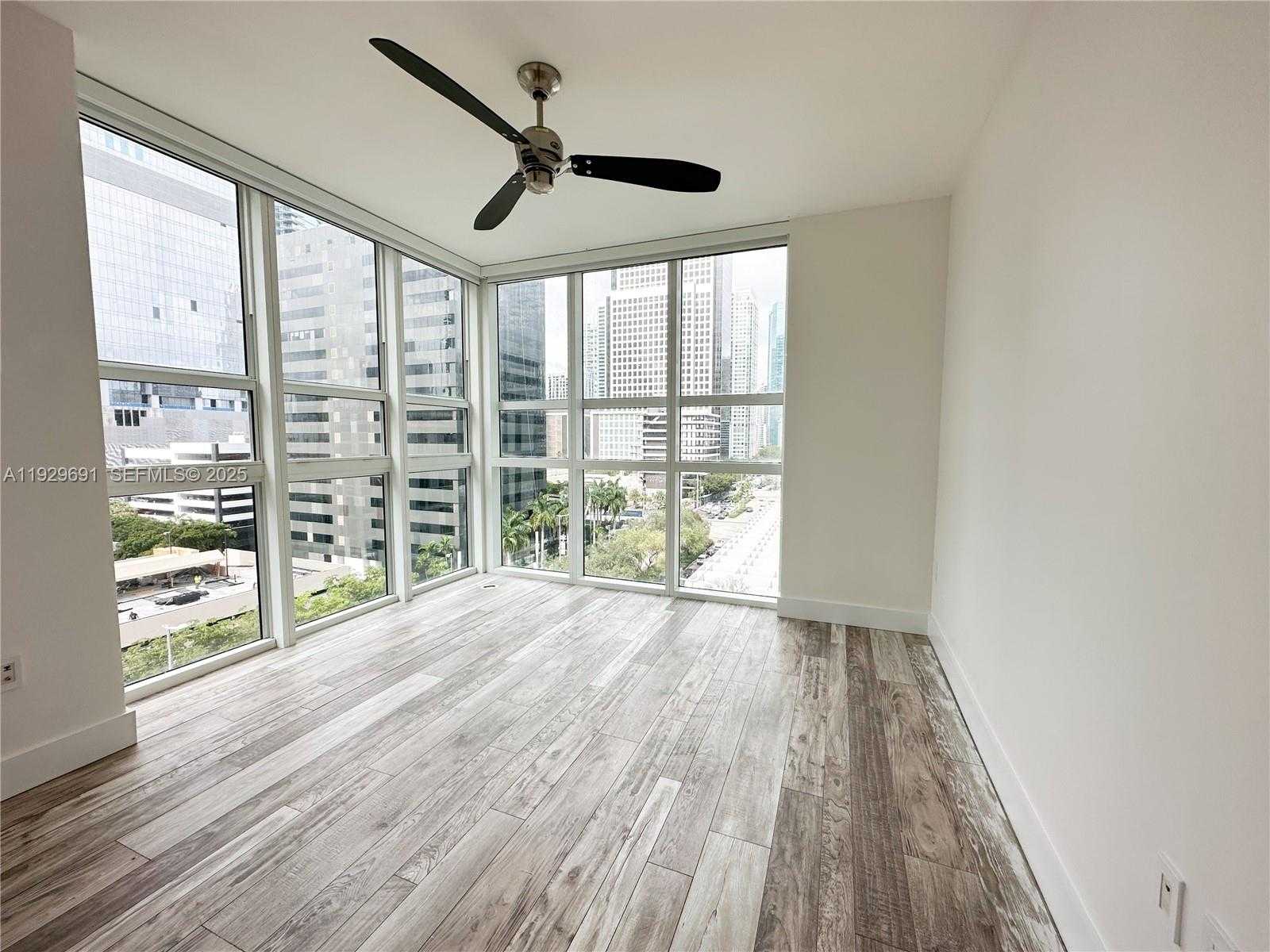 Small Image of 951 BRICKELL AVE #801, Miami Number 9