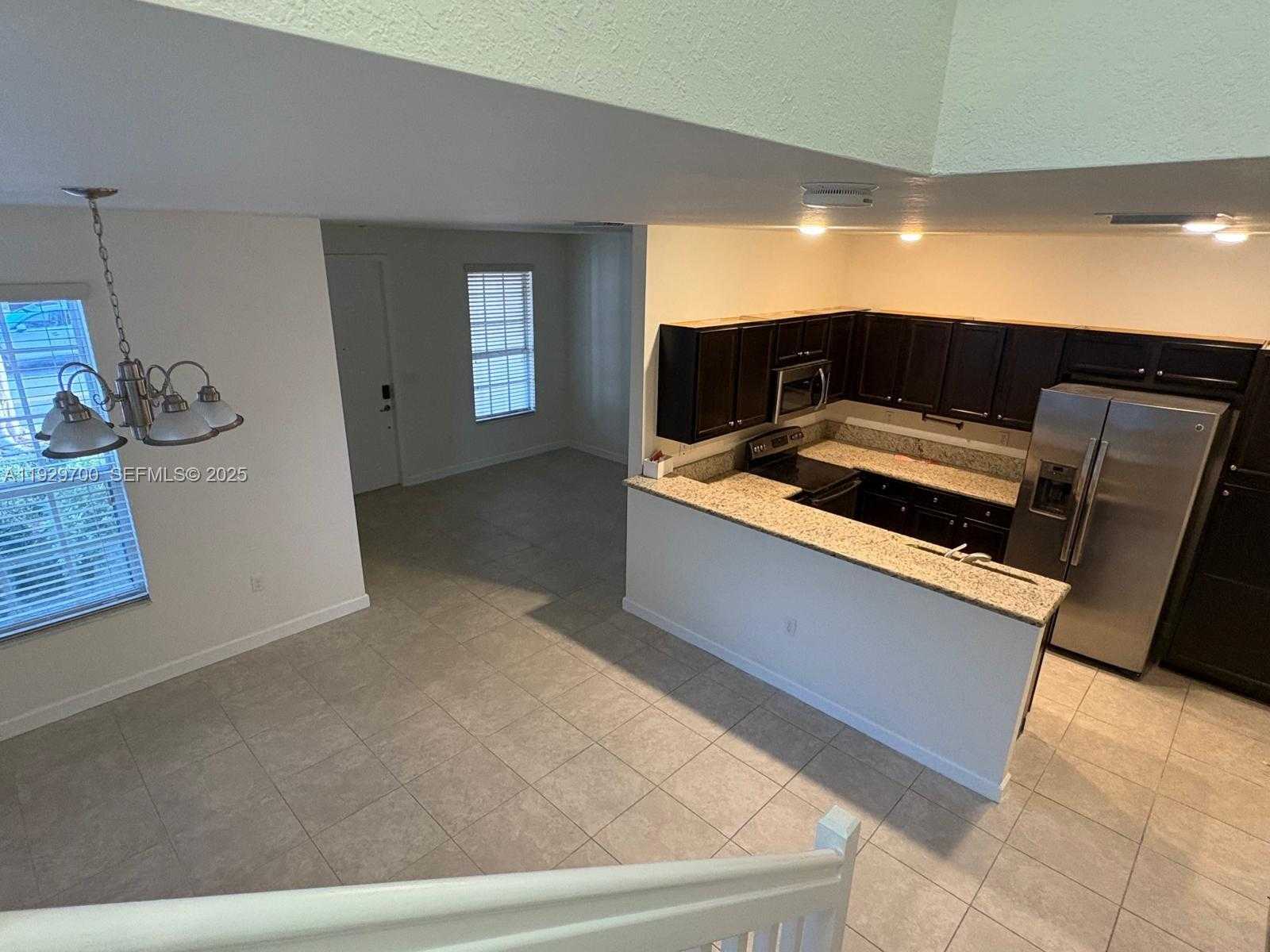 Small Image of Miami Number 10