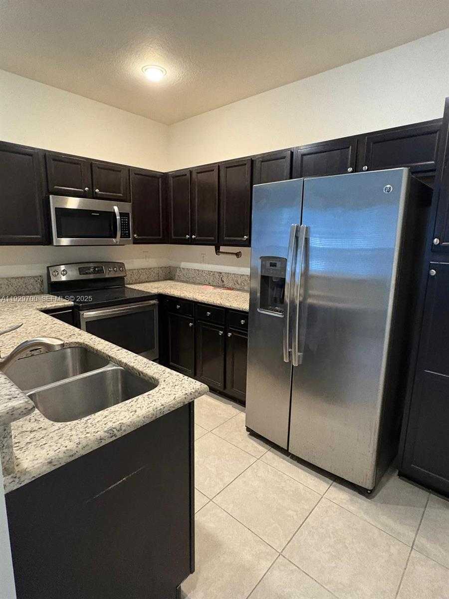 Small Image of Miami Number 5