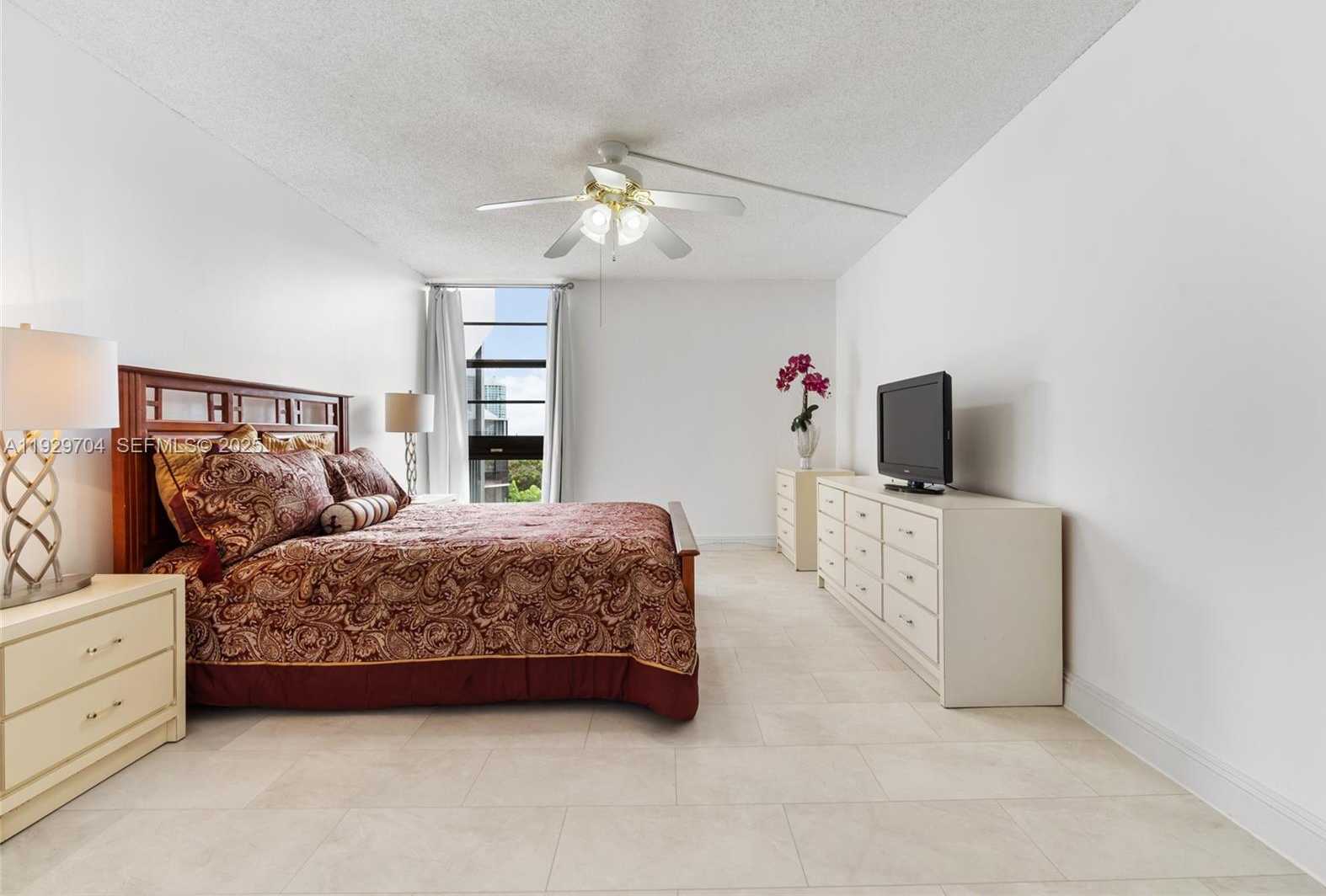 Imagen de Pequeño Objeto