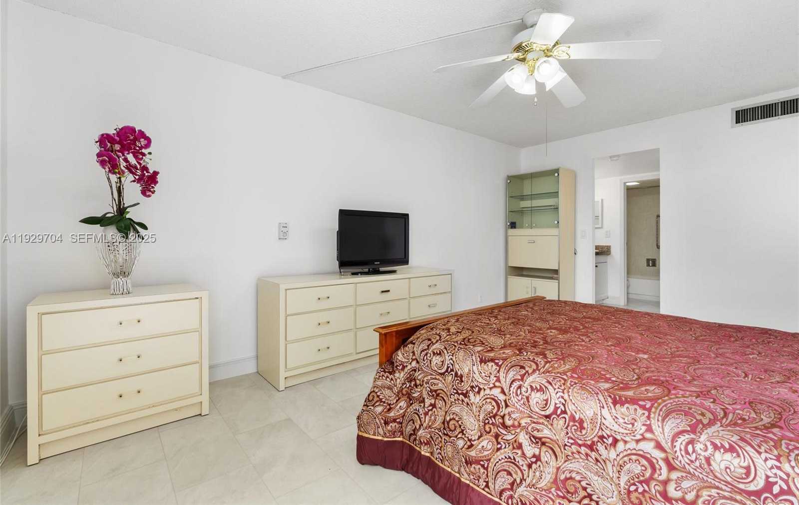 Imagen de Pequeño Objeto