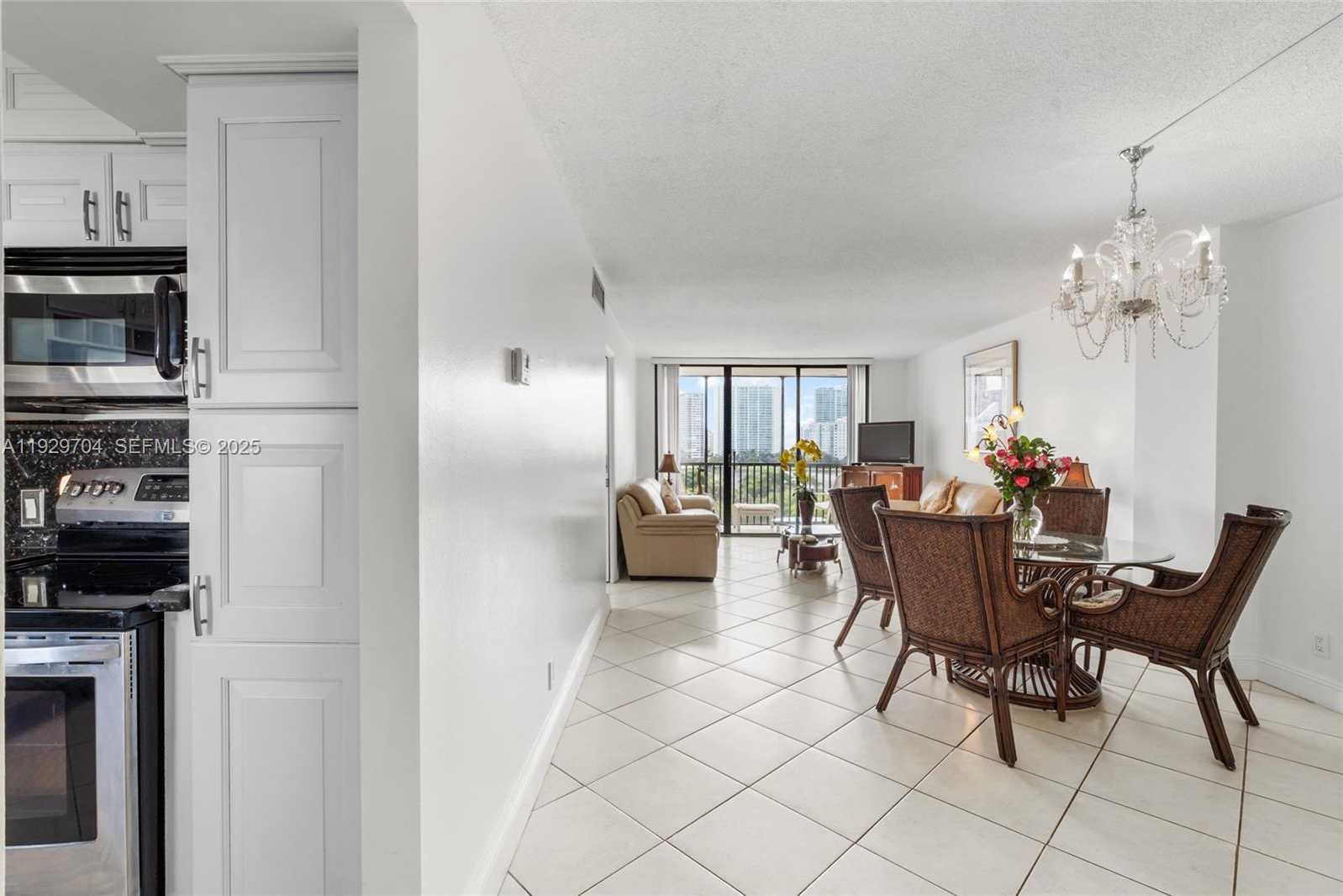 Imagen de Pequeño Objeto