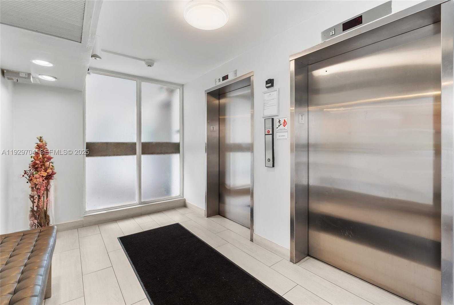 Imagen de Pequeño Objeto