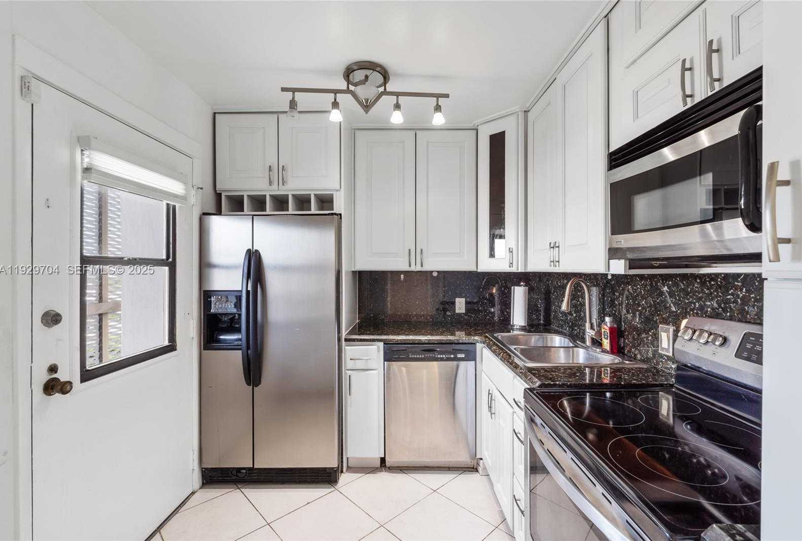 Imagen de Pequeño Objeto