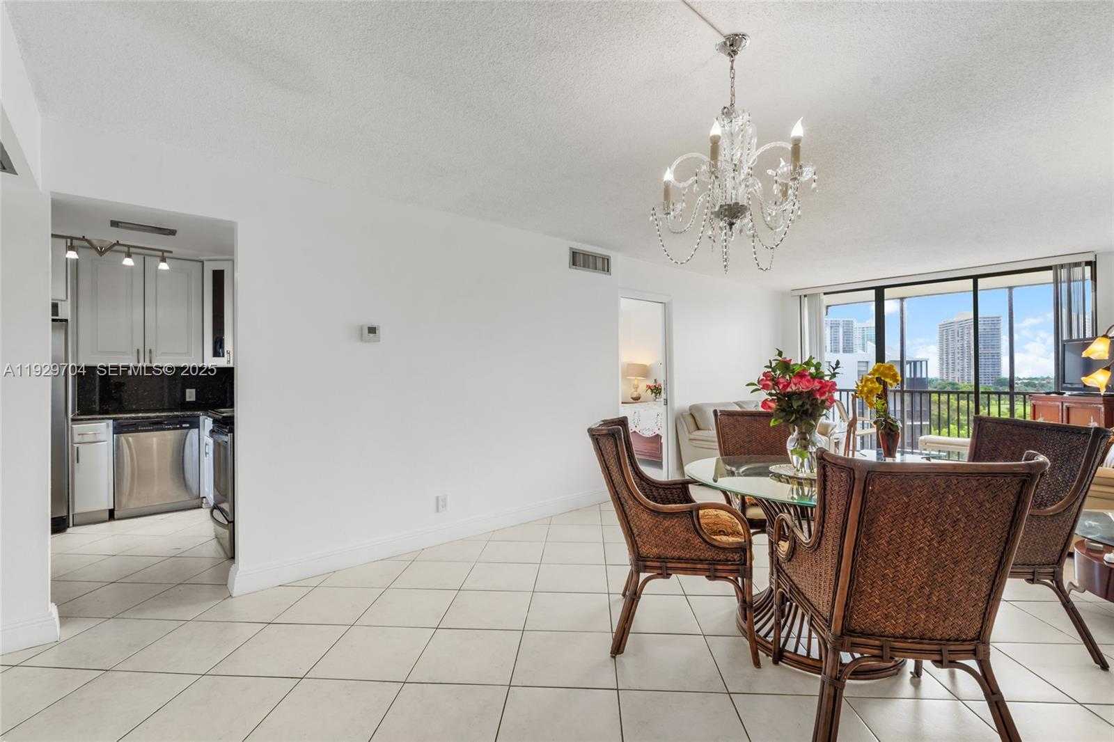 Imagen de Pequeño Objeto