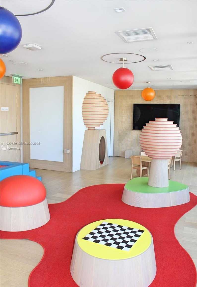 Imagen de Pequeño Objeto