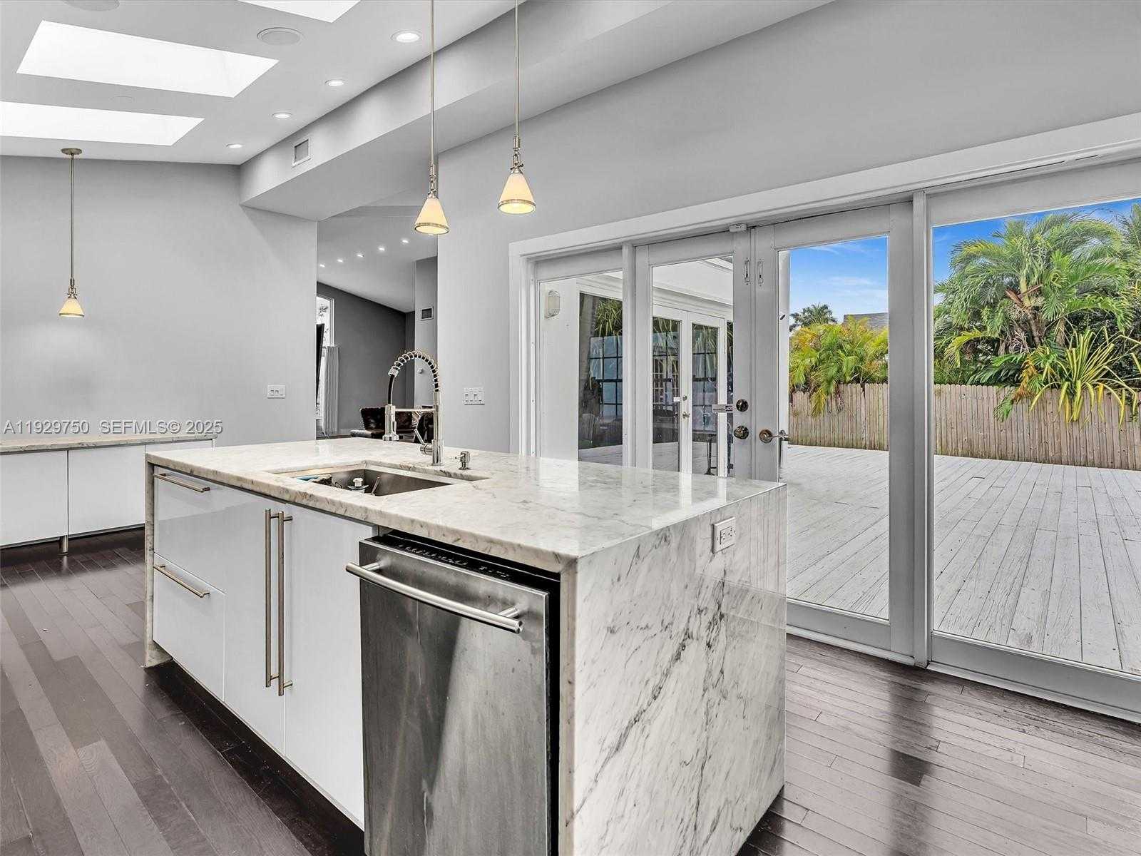 Imagen de Pequeño Objeto