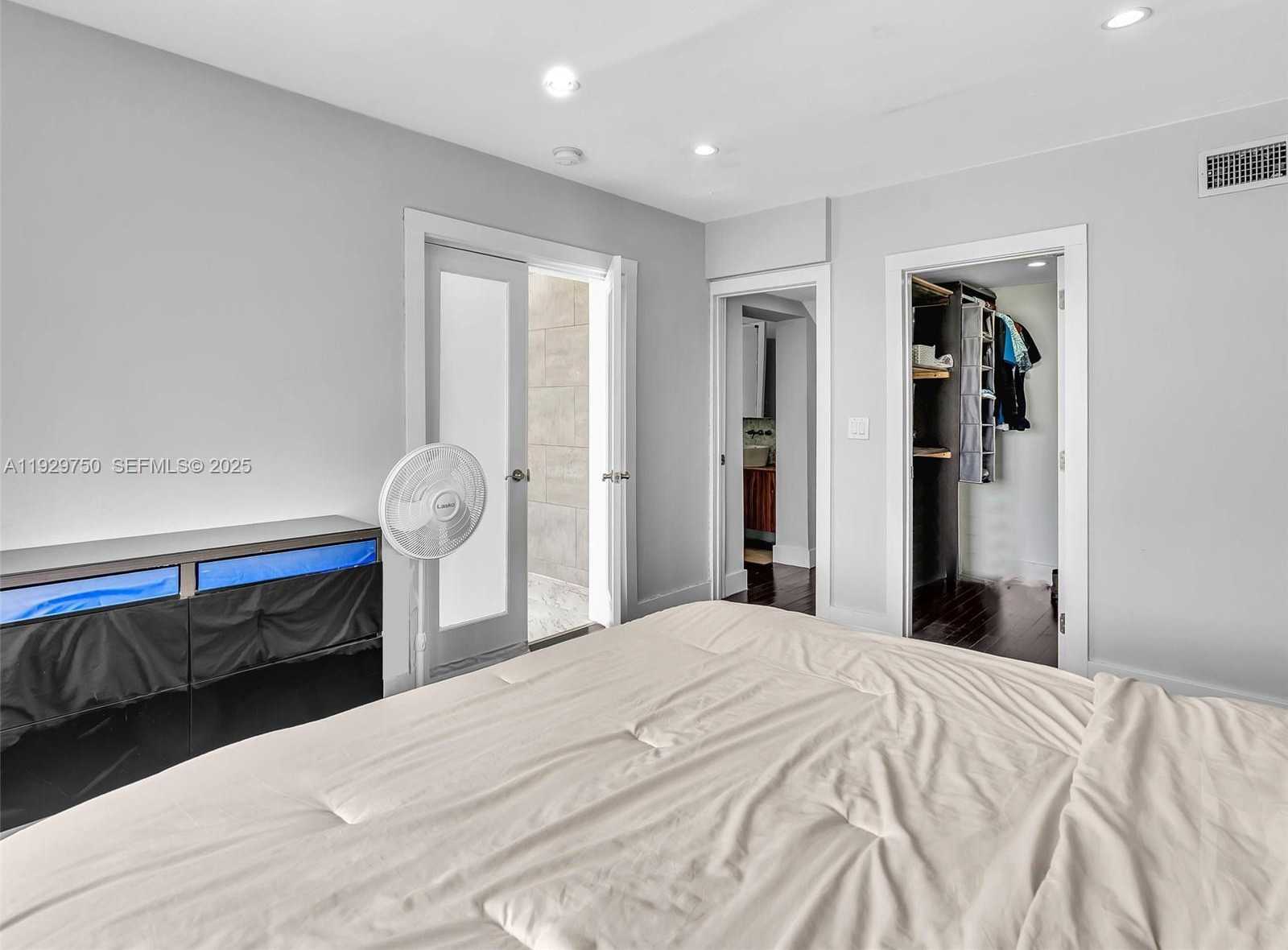 Imagen de Pequeño Objeto