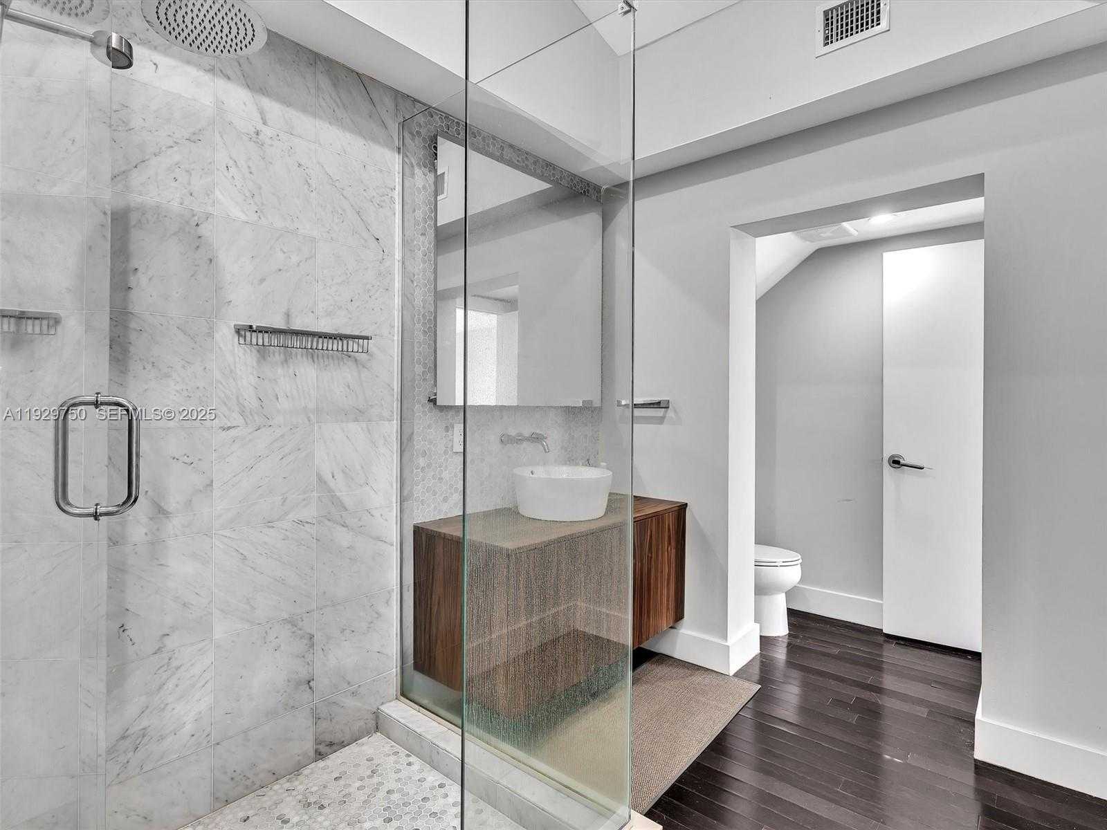 Imagen de Pequeño Objeto