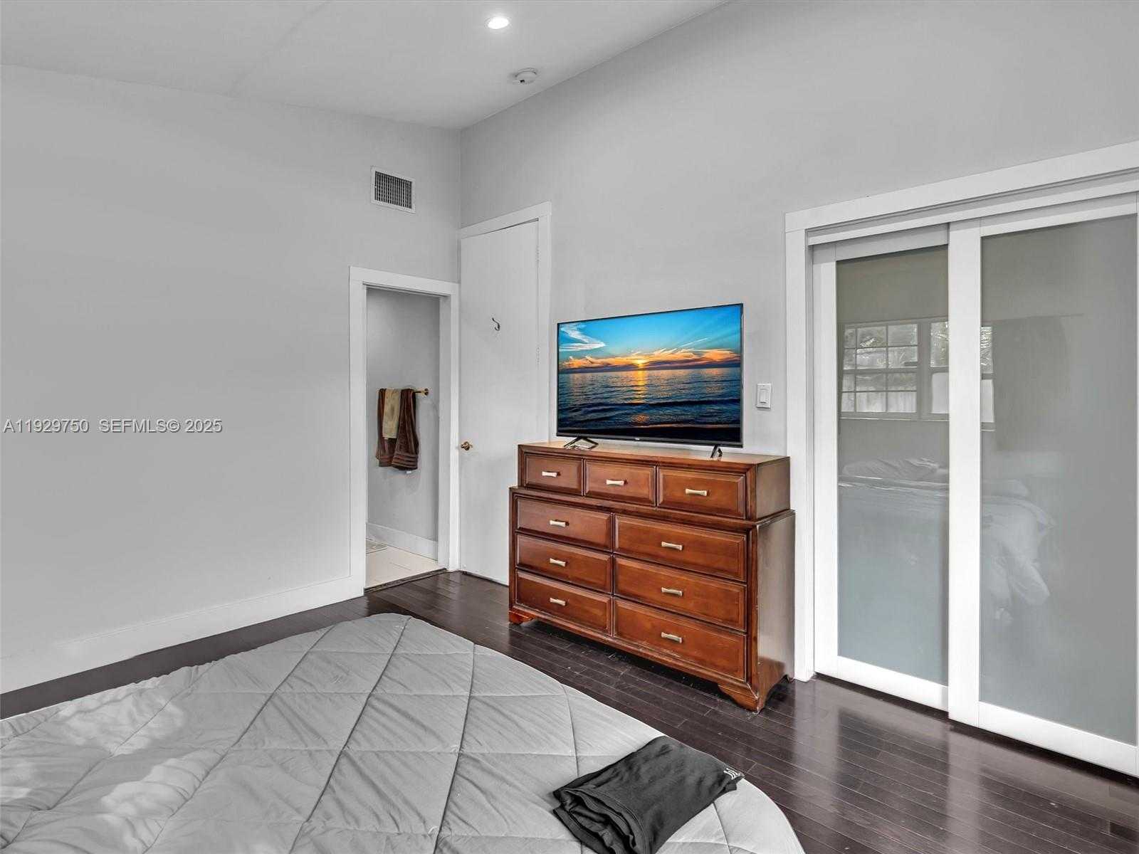 Imagen de Pequeño Objeto