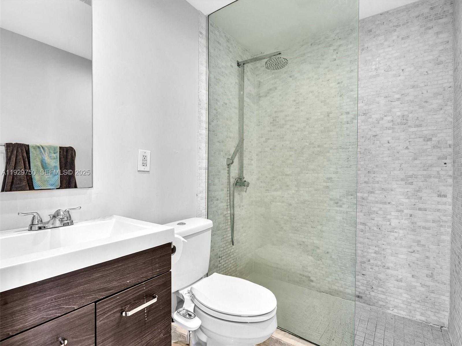 Imagen de Pequeño Objeto