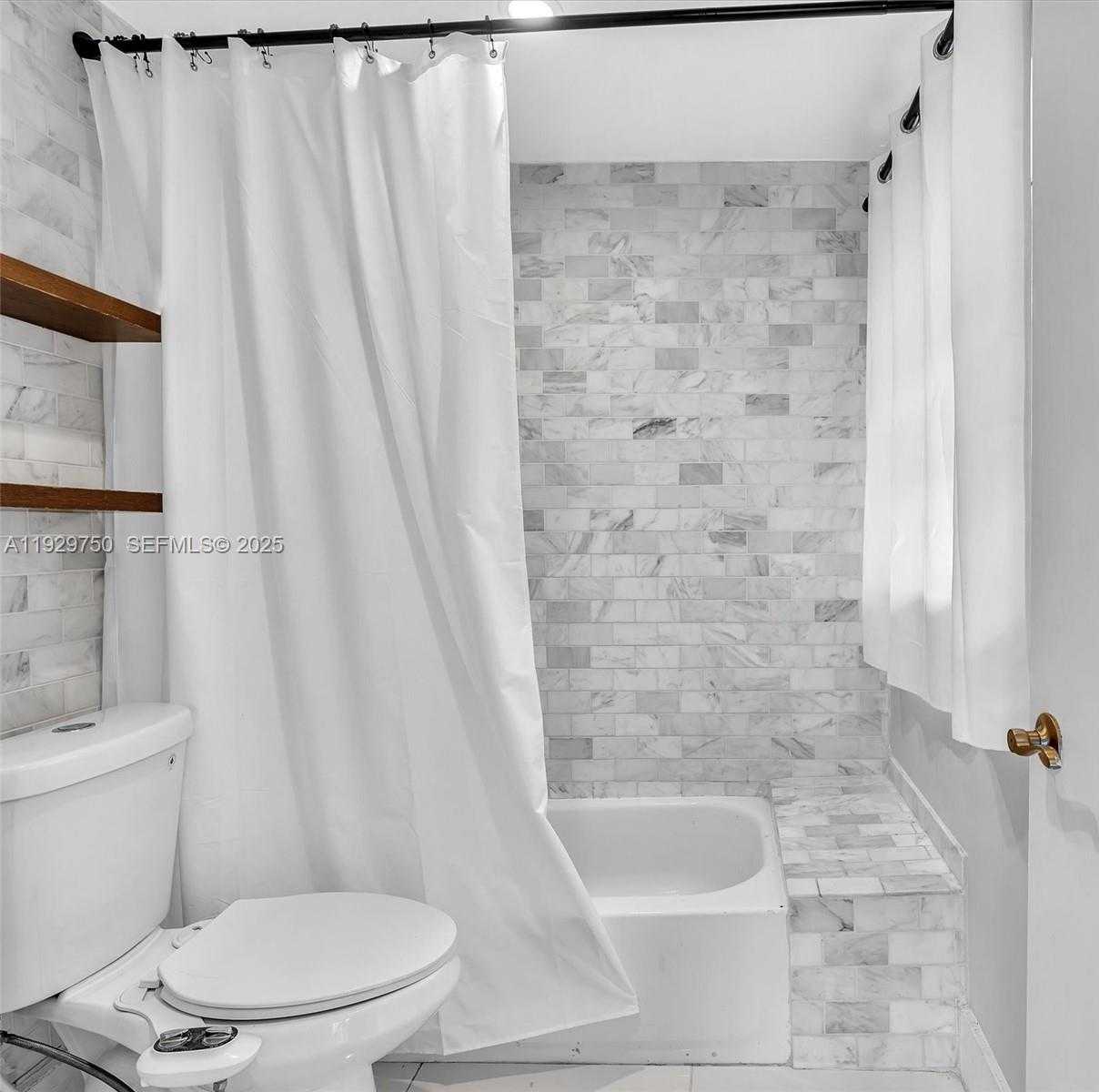 Imagen de Pequeño Objeto