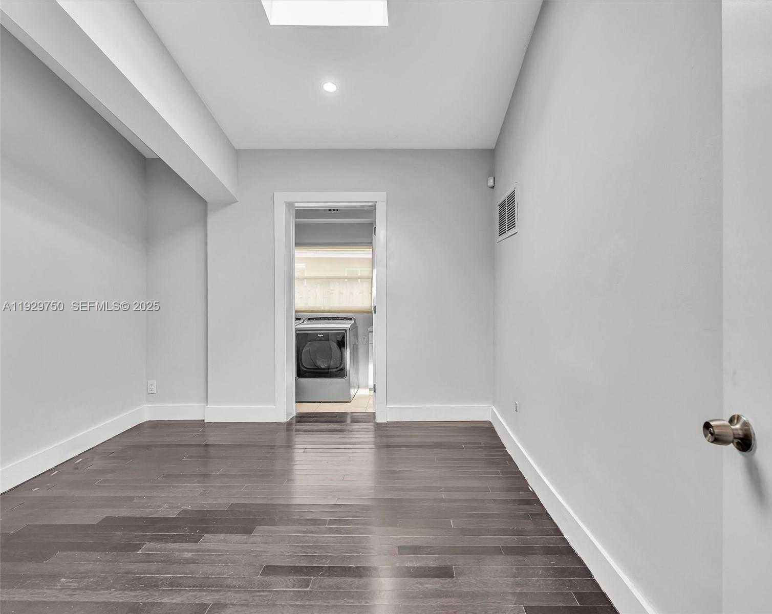 Imagen de Pequeño Objeto