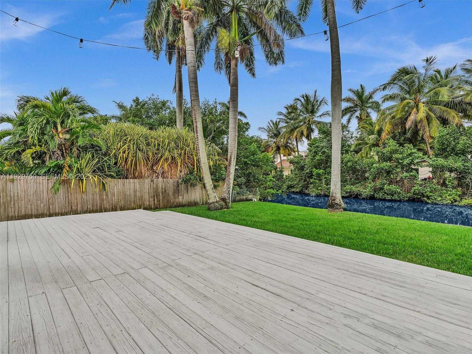 Imagen de Pequeño Objeto