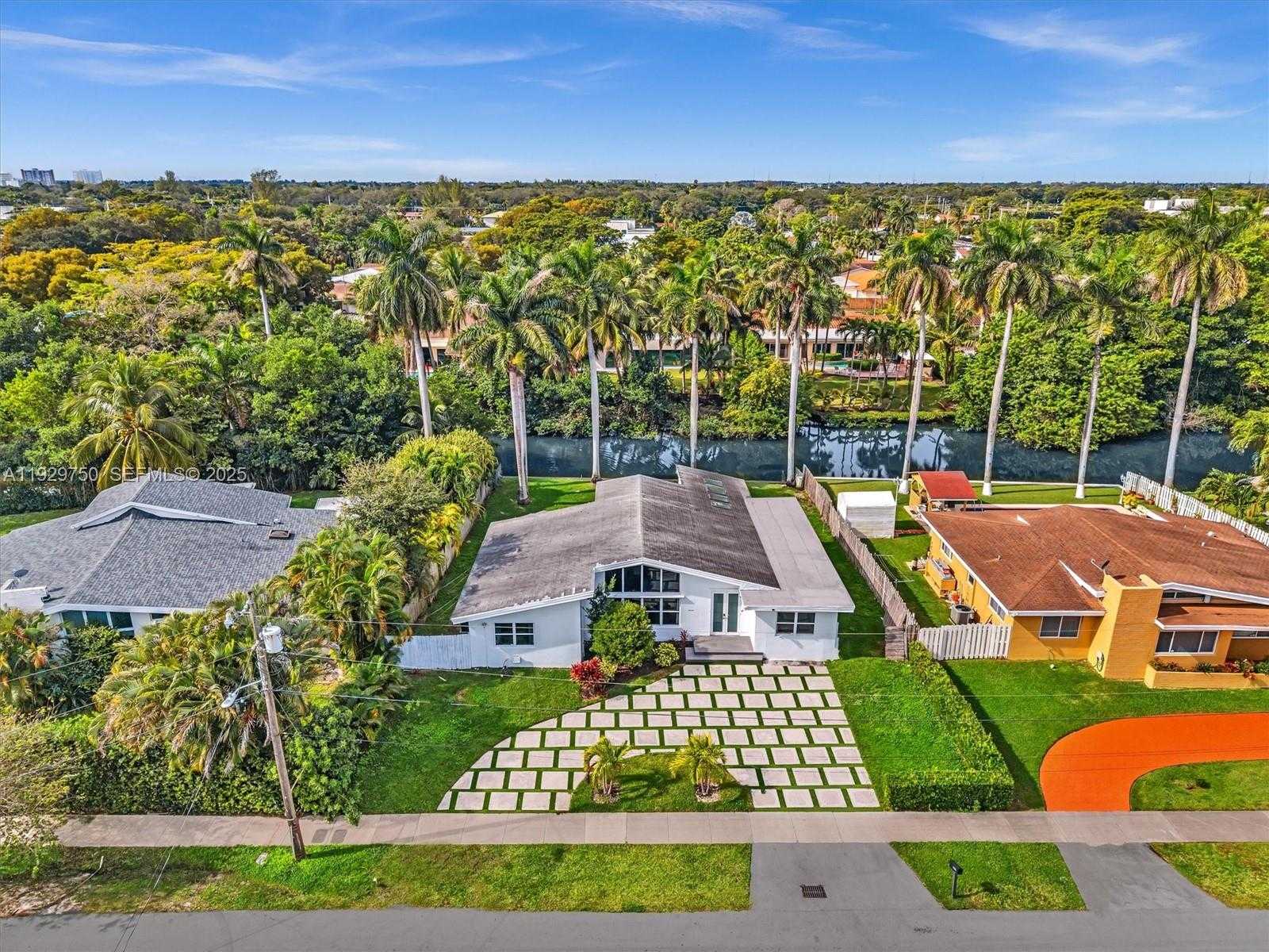 Imagen de Pequeño Objeto