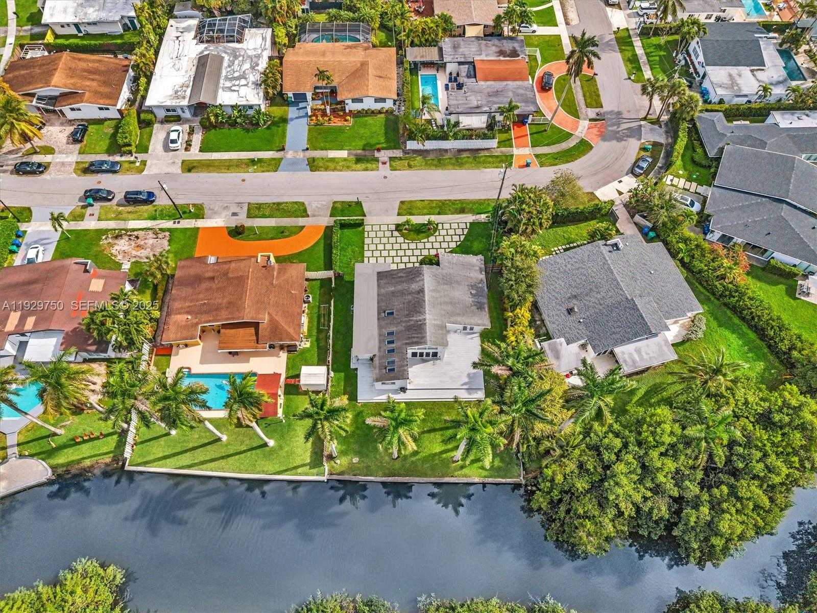 Imagen de Pequeño Objeto