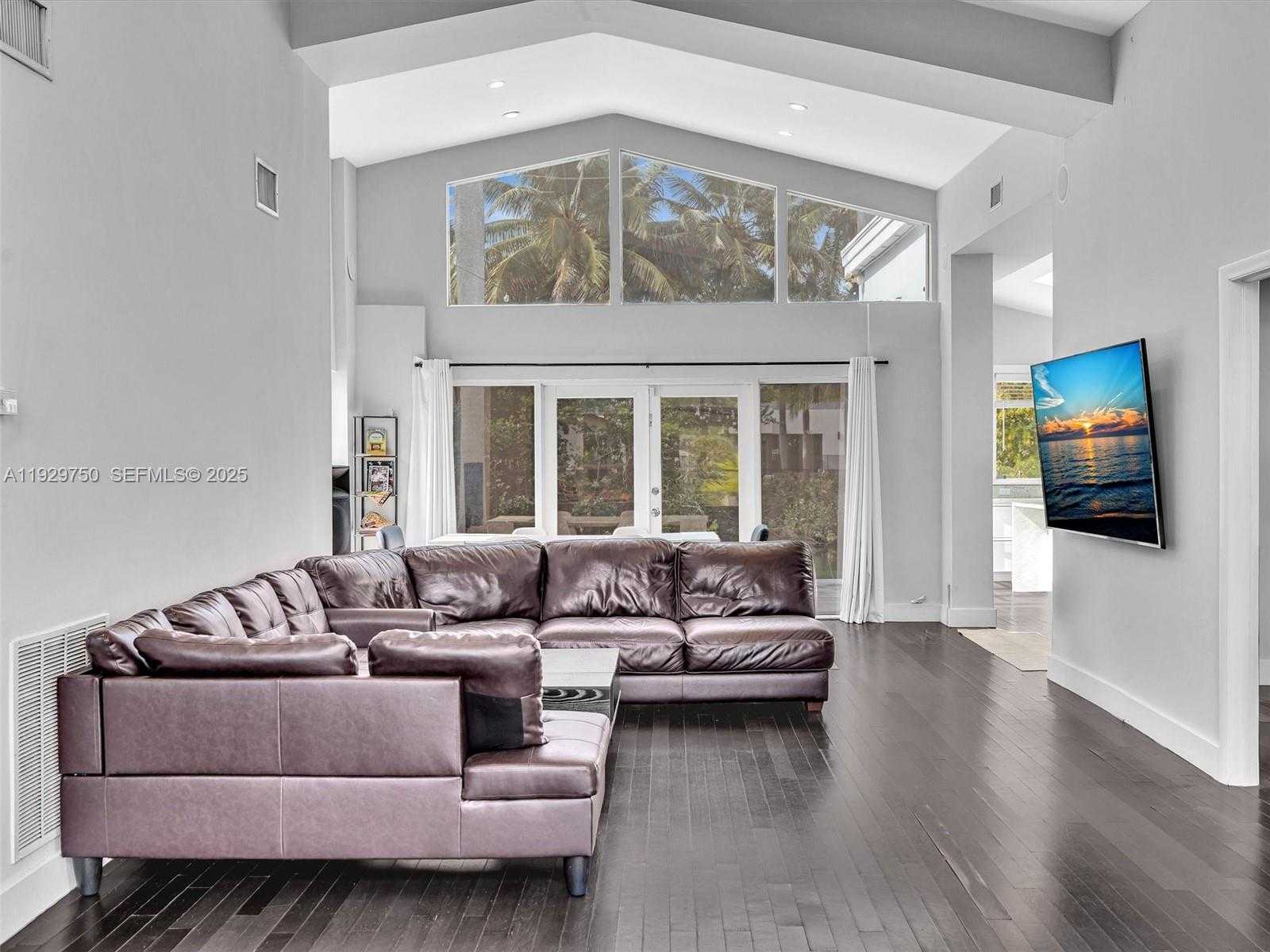 Imagen de Pequeño Objeto