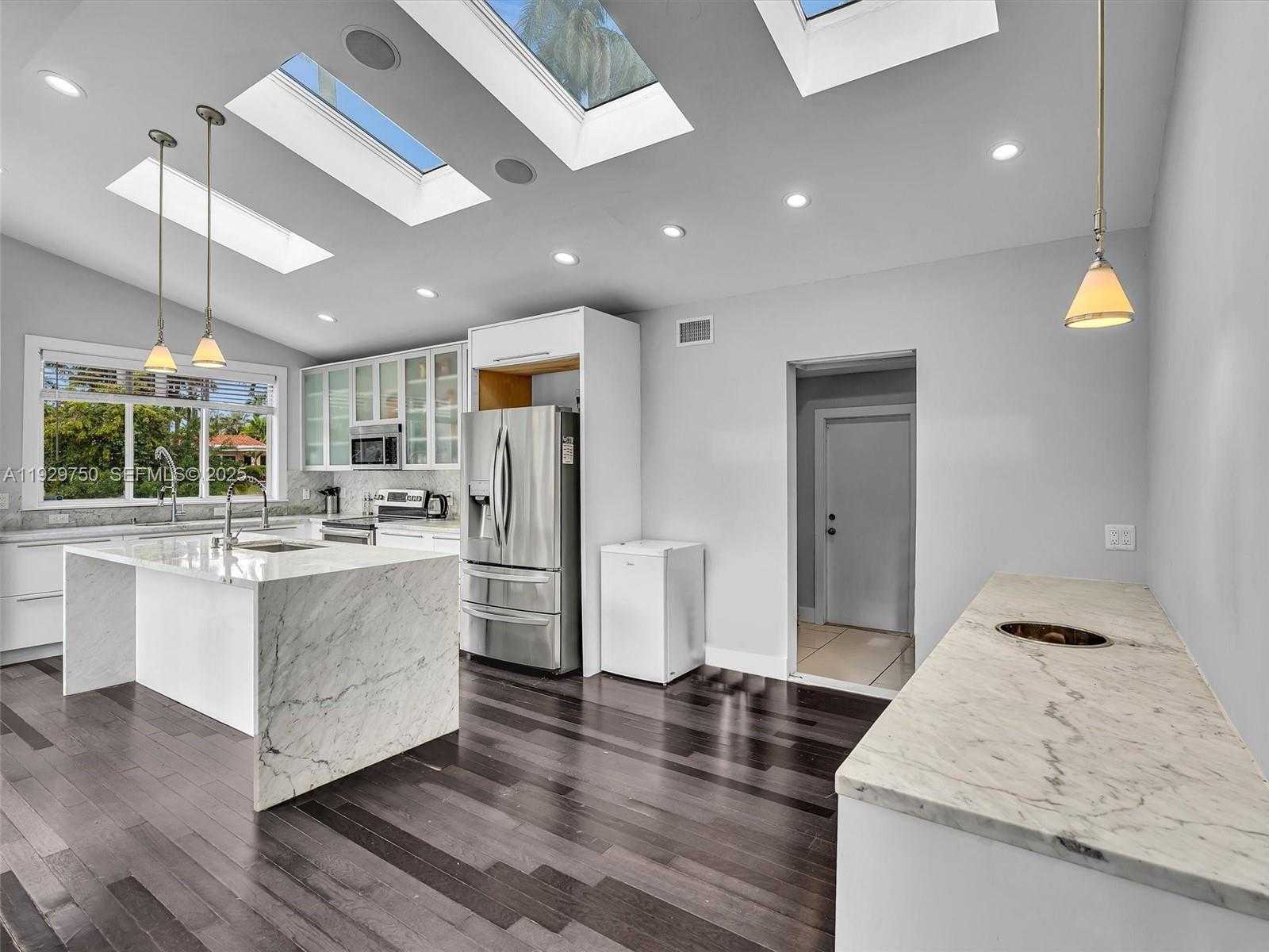 Imagen de Pequeño Objeto