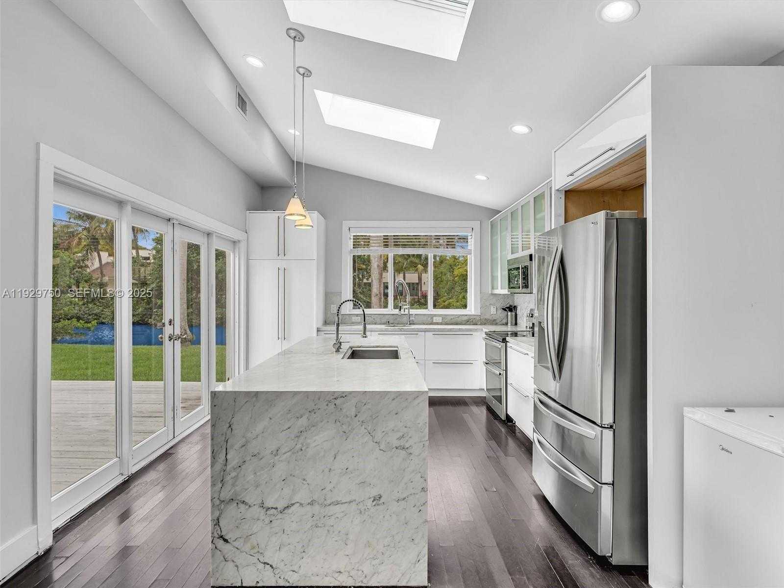 Imagen de Pequeño Objeto